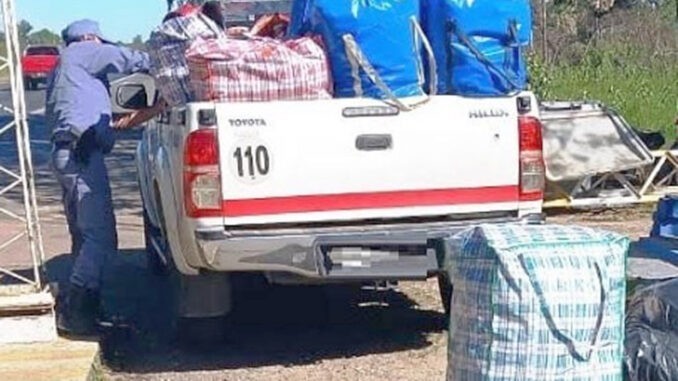 e111db3c24704cd99e2328f3e13dd618.jpg La policía provincial secuestró mercaderías sin aval aduanero