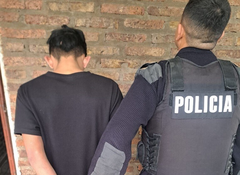 Detuvieron a un menor de 17 años por el violento robo de una moto