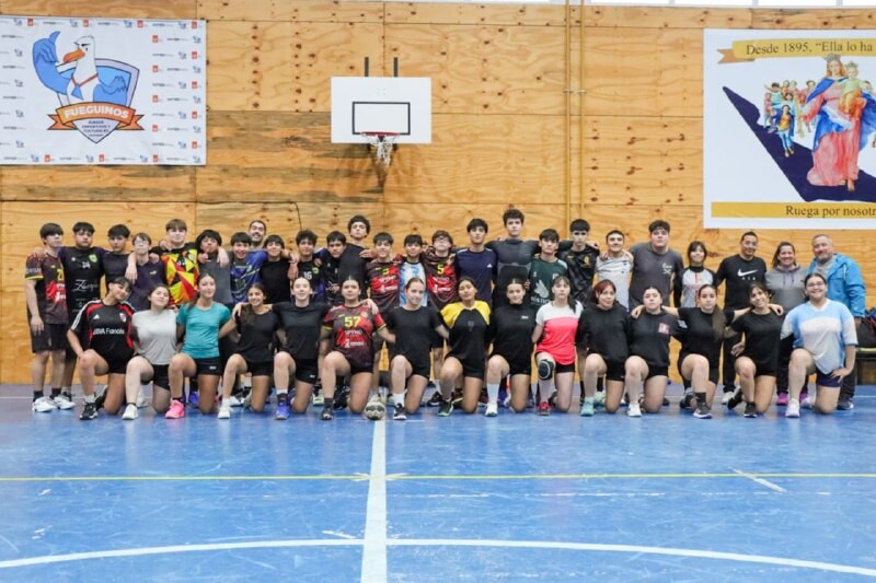 TIERRA DEL FUEGO AVANZA EN SU PREPARACIÓN PARA LOS JUEGOS EPADE CON ENTRENAMIENTOS EN HANDBALL Y FÚTBOL