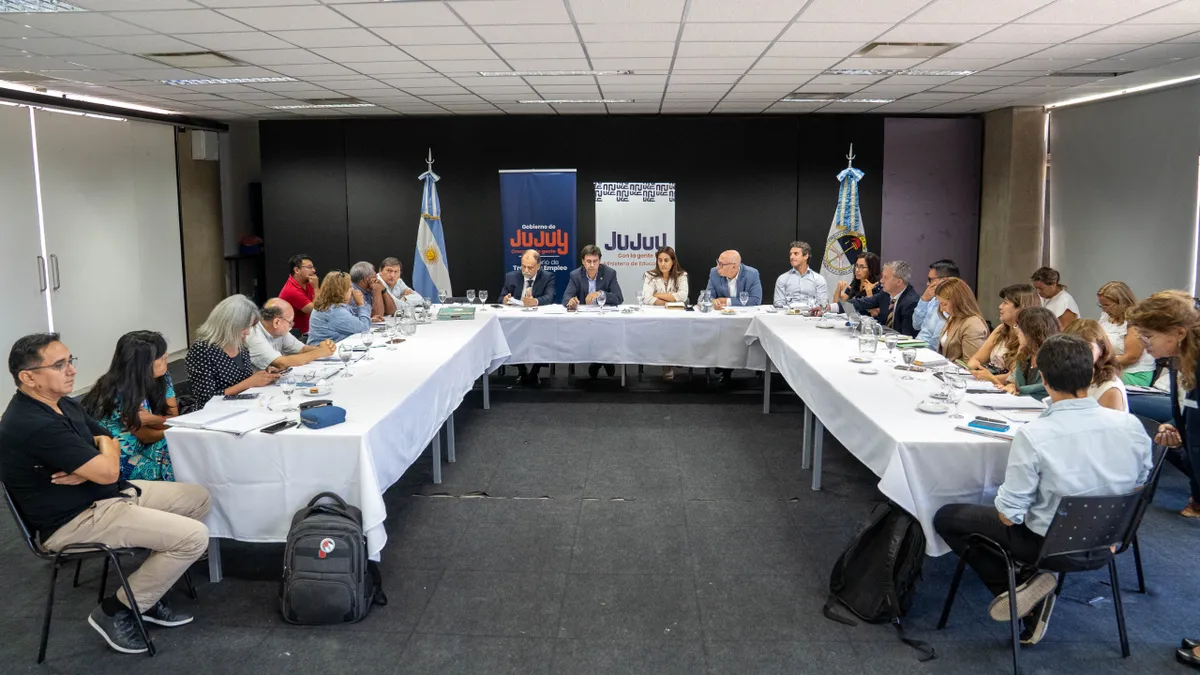 El Gobierno de Jujuy ofreció un 10% de aumento salarial a los gremios docentes