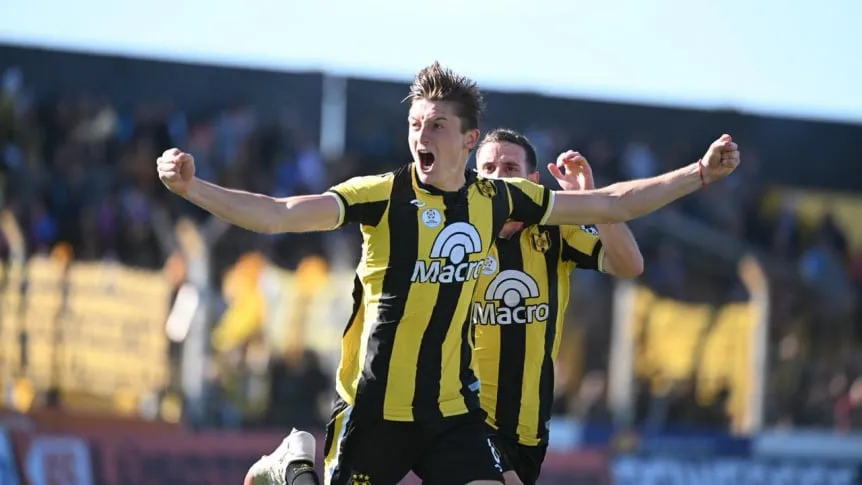 Deportivo Madryn venció a Morón y jugará la final por el ascenso a Primera División en un final con escandalo entre jugadores y la policia.