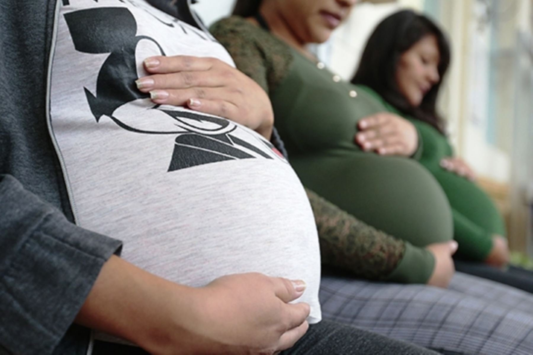 La asignación por embarazo en Córdoba pasó de 0.000 a 5.000 para personas gestantes sin obra social, con acceso a controles prenatales, transporte gratuito y asistencia alimentaria.