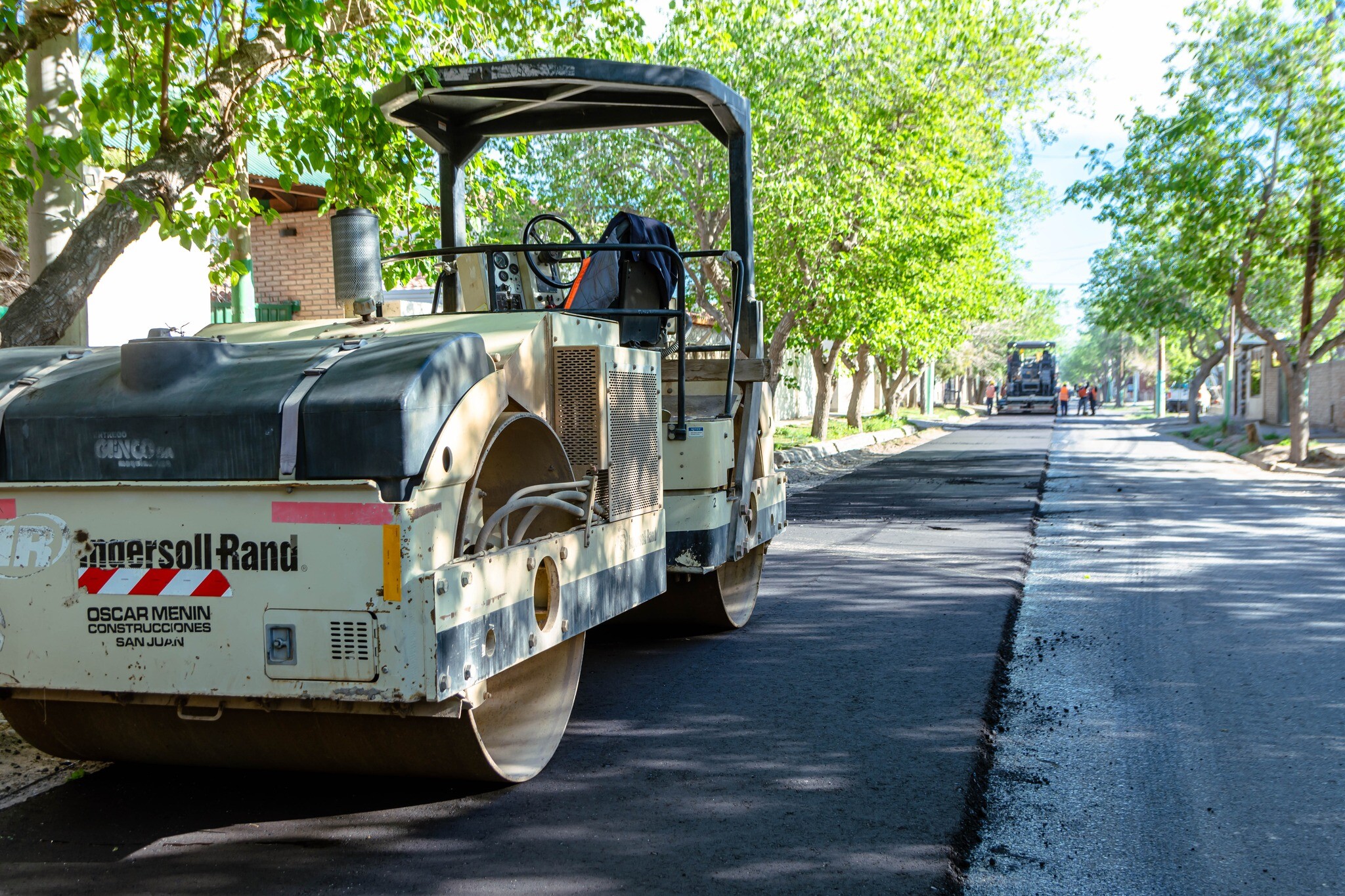 El municipio de la ciudad de Rivadavia comienzo con el  repavimentando del barrio Foeva y calle Pellegrini en la localidad de La Bebida.