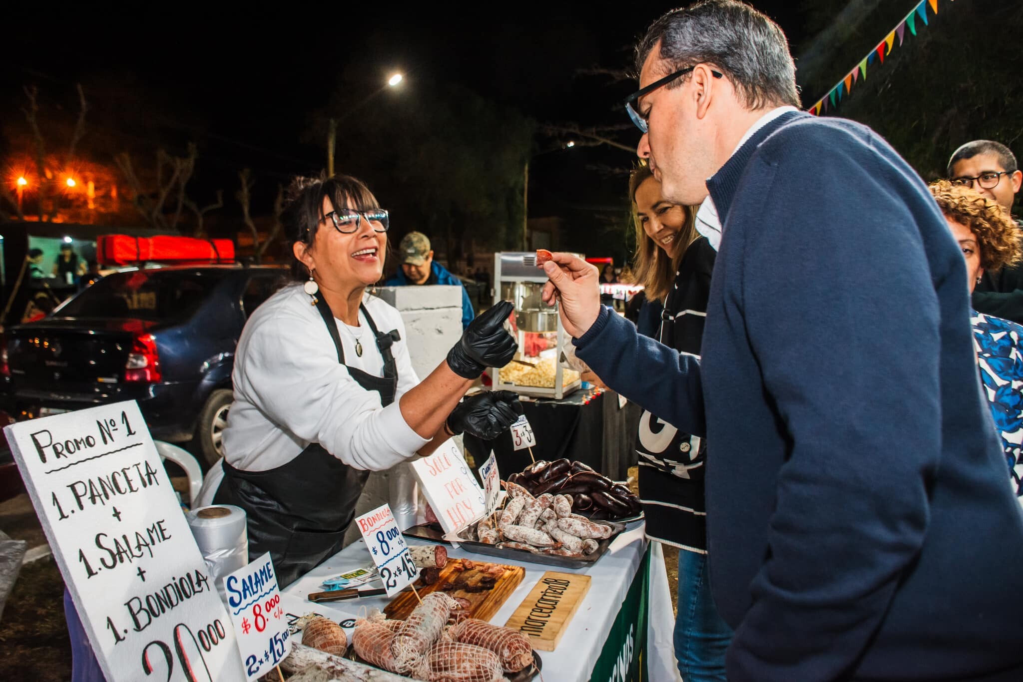 El intendente Carlos Munisaga inauguró un nuevo espacio dedicado a emprendedores y oficializó el recambio de luminarias LED, impulsando la seguridad y potenciando el desarrollo comercial en una zona clave de Rawson.
