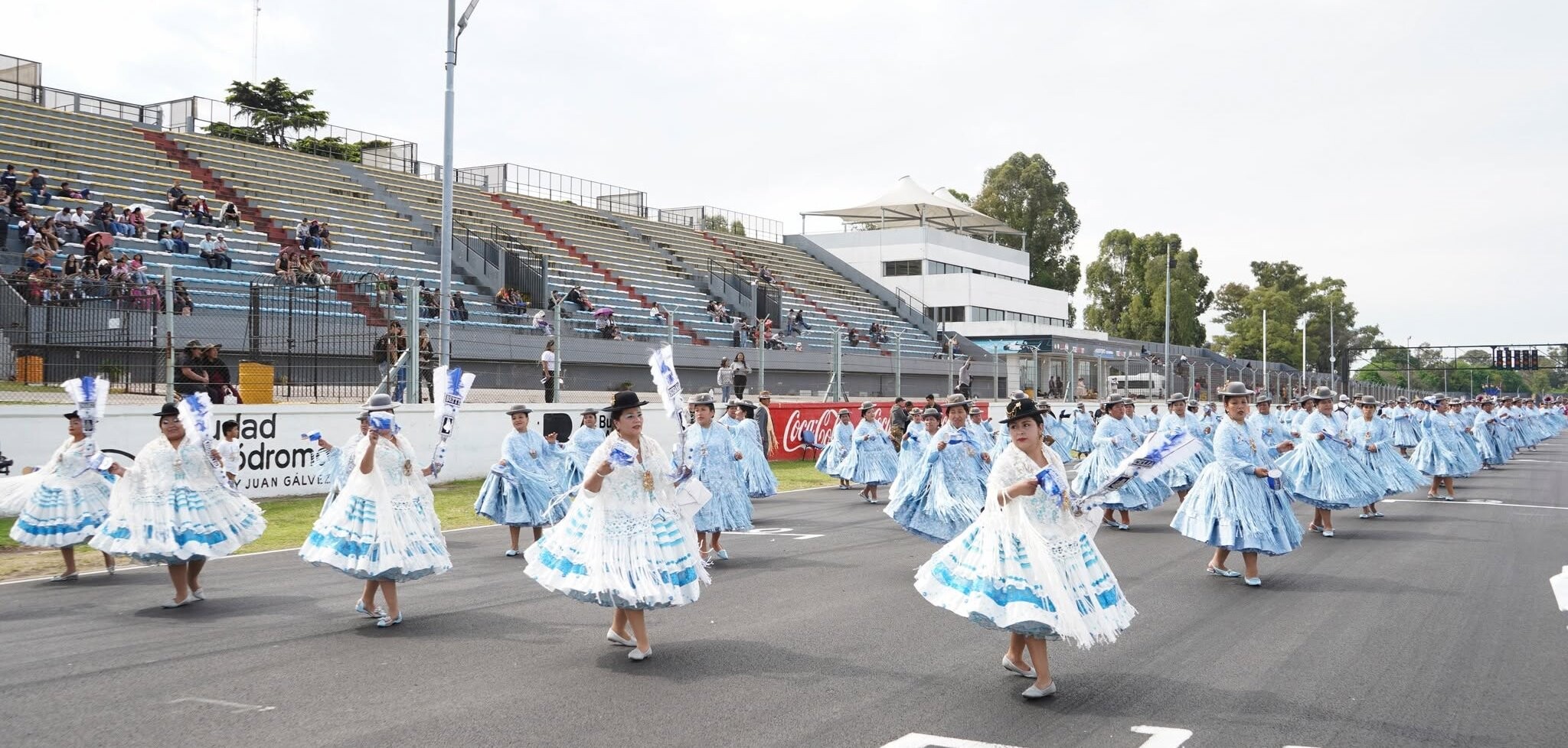 COMUNIDAD: ENTRADA FOLKLÓRICA EN EL AUTÓDROMO 2026
