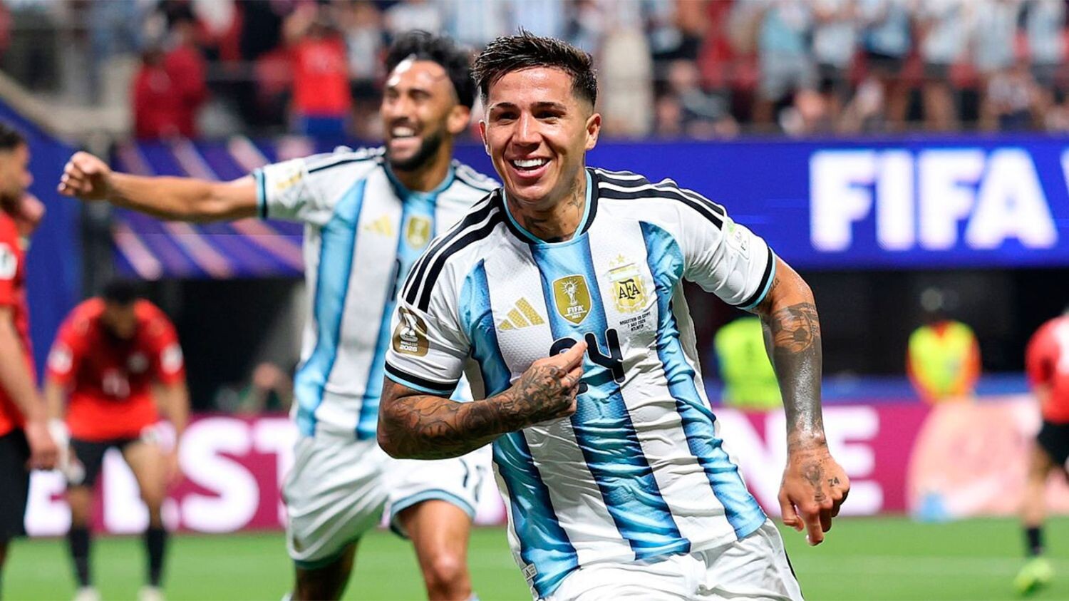 enzo-fernandez-festejo-argentina-558759-151318.jpg