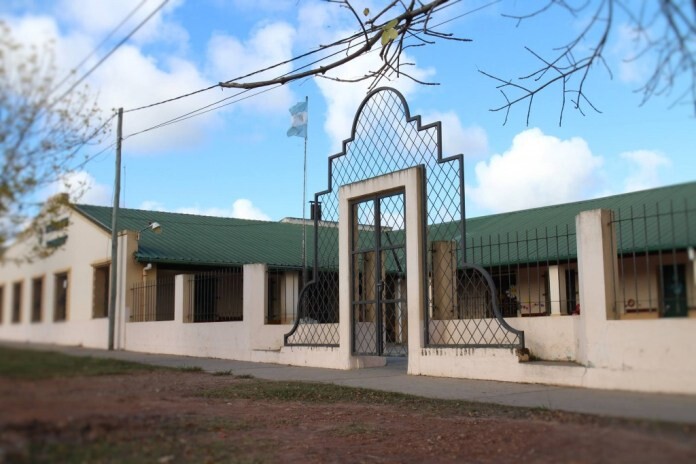 escuela-26-urdinarrain.jpg Denunciaron a una maestra entrerriana que habría golpeado, atado y encerrado a alumnos
