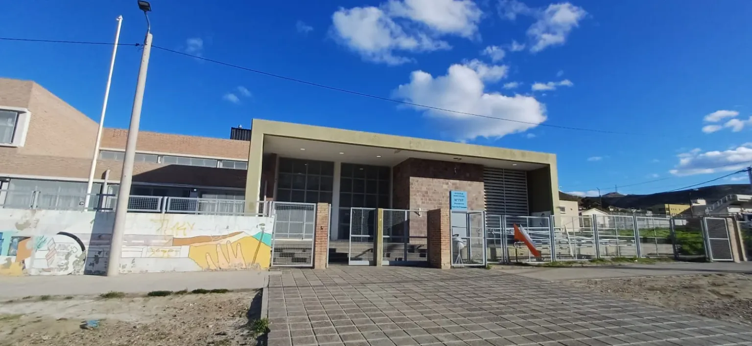 escuela-757-comodoro-1