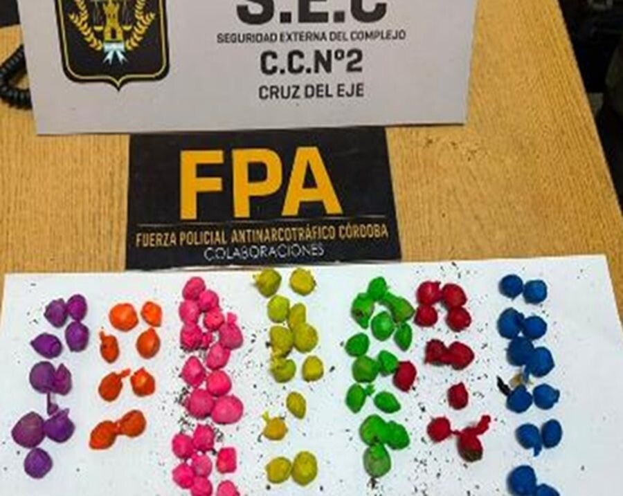 Detienen a un hombre tras intentar ingresar marihuana a la cárcel de Cruz del Eje