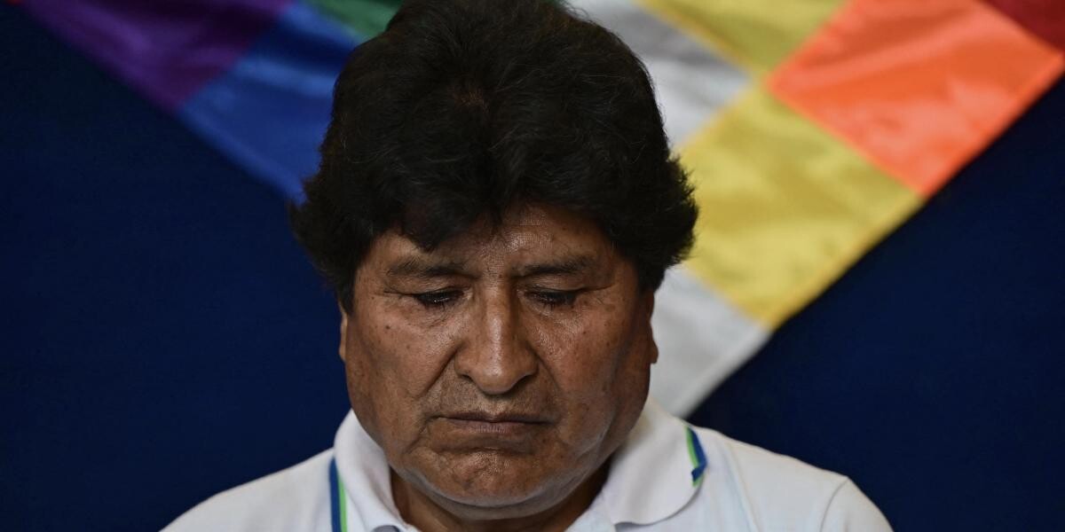 Ordenan detener a Evo Morales por terrorismo