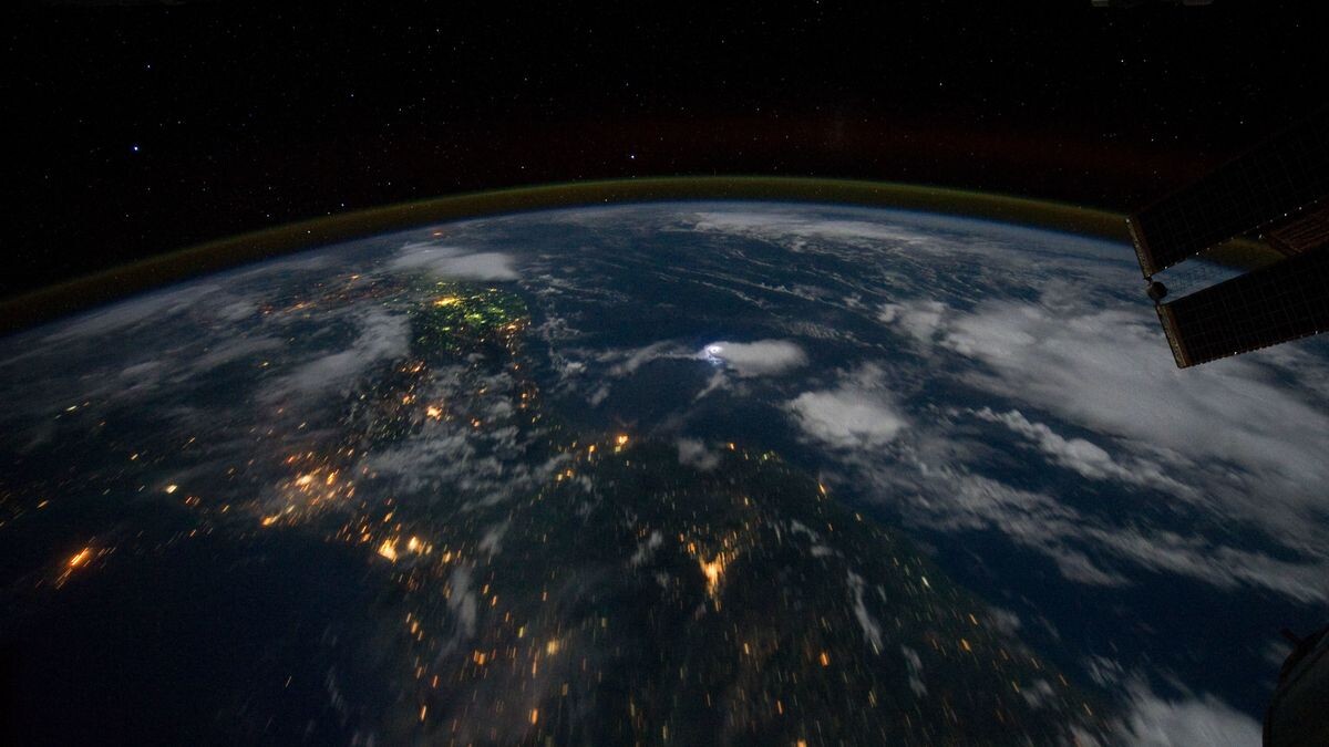 Medios: Nuevo canal transmite en vivo la Tierra desde el espacio, las 24 horas