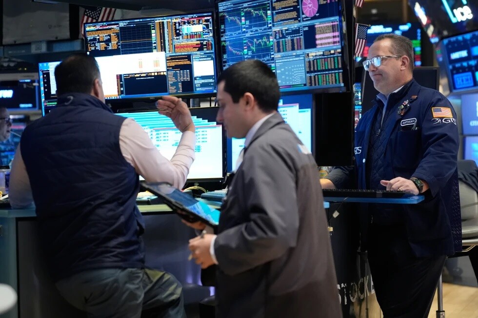 f.jpg Vuelven a dispararse los precios del petróleo y Wall Street vuelve a derrumbarse