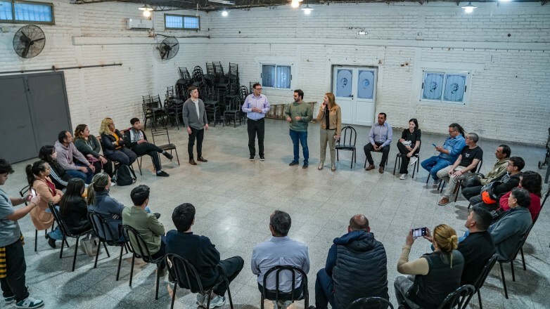 Trabajadores, empresas, vecinos y emprendedores participaron de una charla sobre ciberseguridad