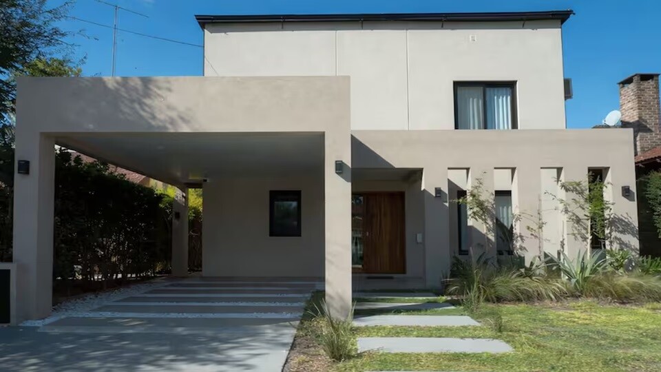 f.jpg Denuncian que Adorni tiene una vivienda en un country sin declarar, valuada en 250 mil dólares