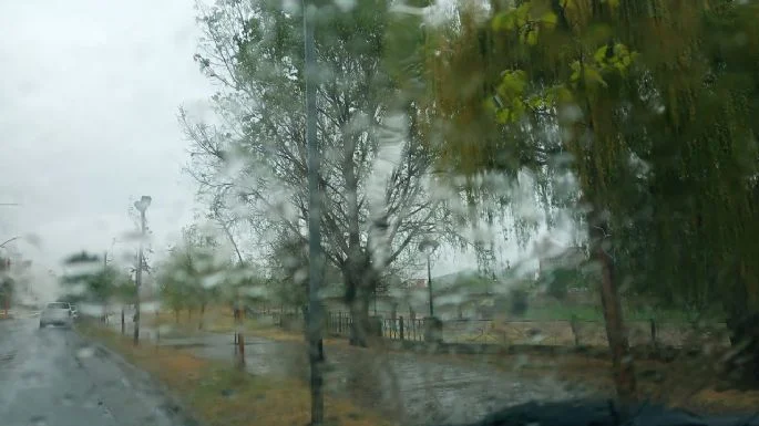 Bajan las temperaturas y se esperan lluvias y tormentas durante la semana