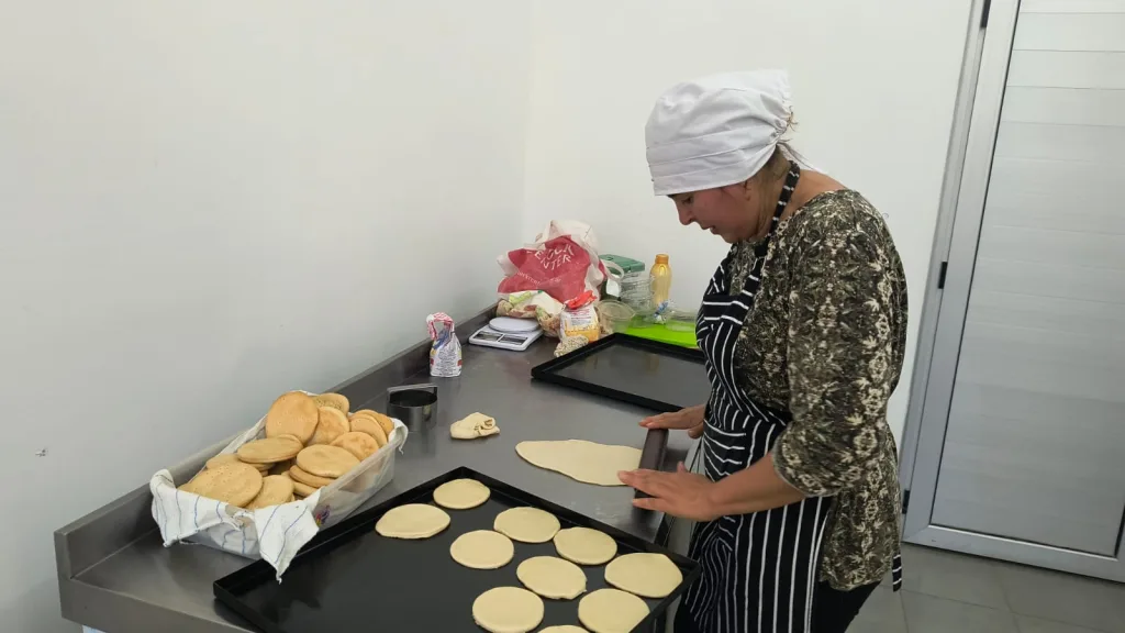 fabricaferia3-1024x576.webp Este sábado se realizará la 1° Feria de la Fábrica Municipal de Oficios