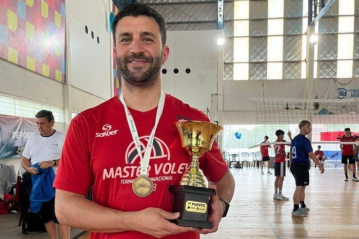 Santiago Faidutti y su increíble llegada a las selecciones base del vóley de Bahréin
