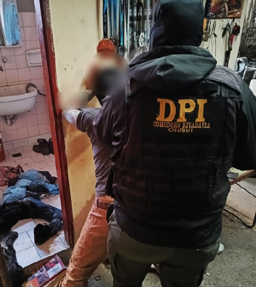 En Comodoro Rivadavia la Policía del Chubut detuvo a dos sujetos por un violento robo en Trevelin