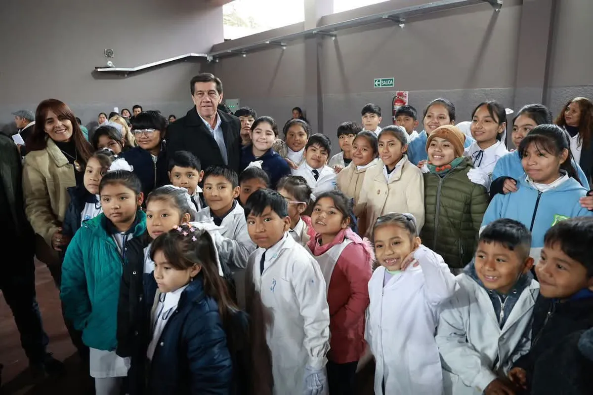 Sadir inauguró la refacción integral de la Escuela N° 39 «Pablo Soria» de Chalicán