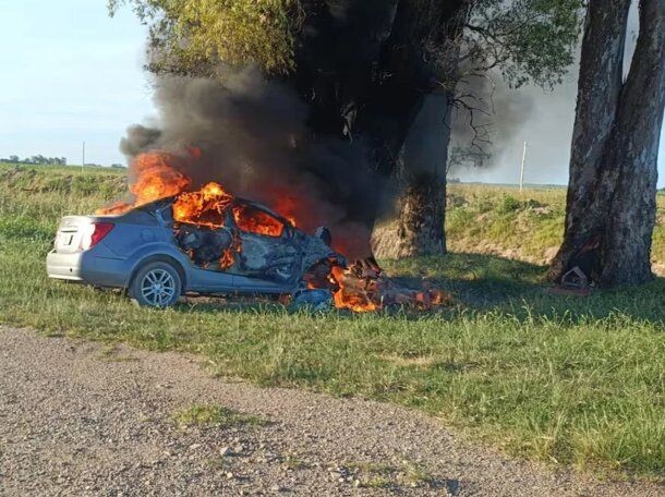 LOCURA Y HORROR: Degolló a su pareja y después se mató chocando contra un árbol