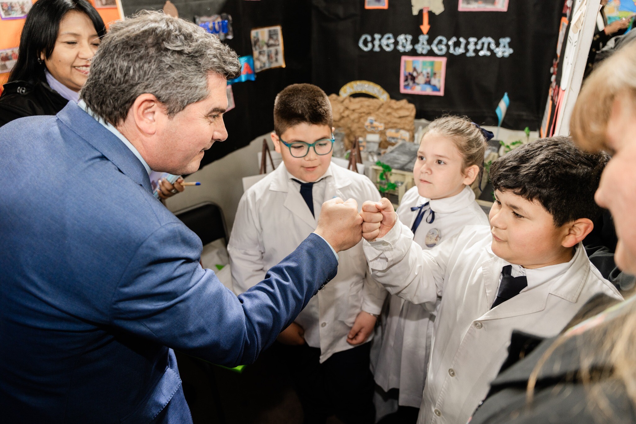Más de 2000 chicos de 85 escuelas de la provincia presentaron sus proyectos científicos en la Feria de Ciencias realizada en el Estadio Aldo Cantoni.
