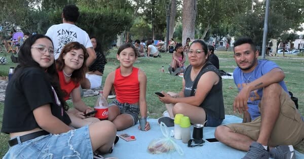 SANTA LUCÍA: la magia del amor en una feria de artesanos que te enamoró