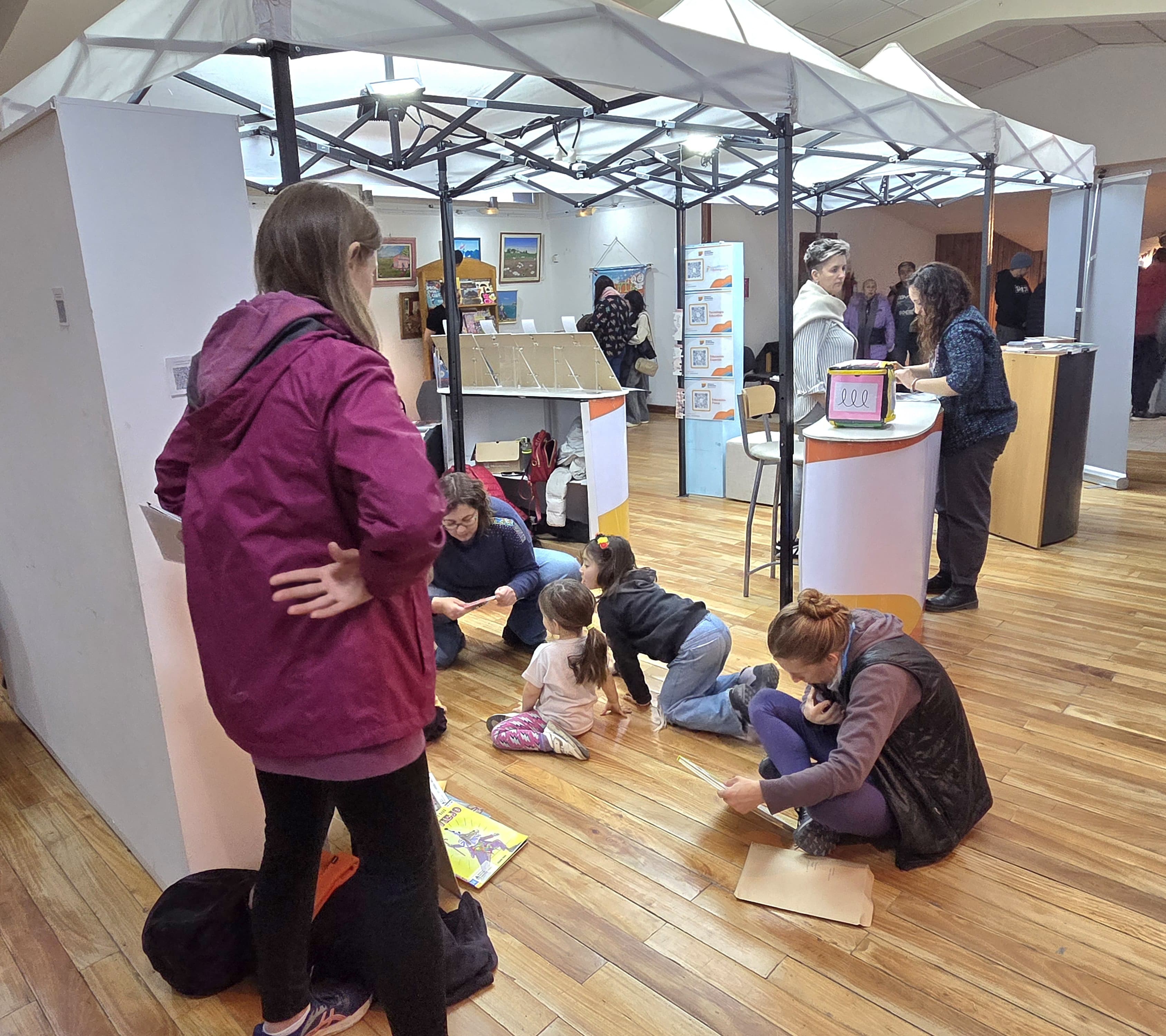 Provincia tuvo una activa participación en la Feria del Libro de Esquel