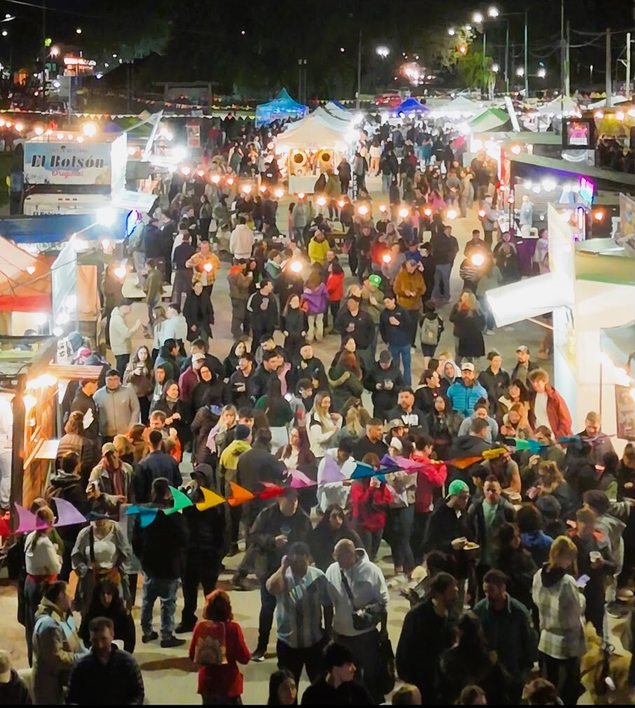 Octubre de Fiesta: Sabores y música en el centro de El Bolsón