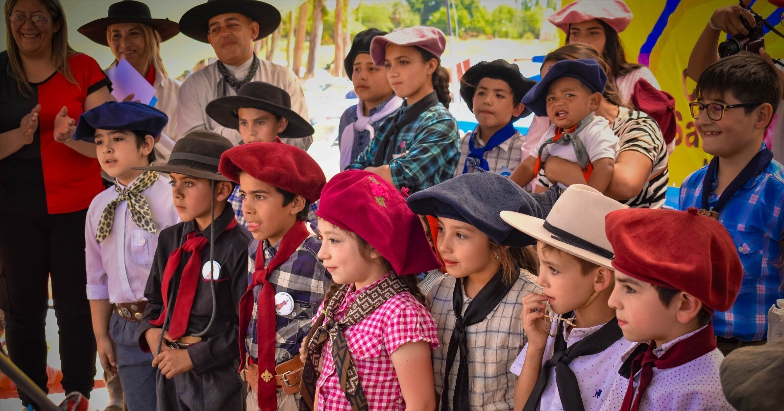 En el Camping Don Bosco el municipio de Santa Lucia celebro  el Día de la Tradición y el orgullo de nuestras raíces junto a las Agrupaciones Gauchas.