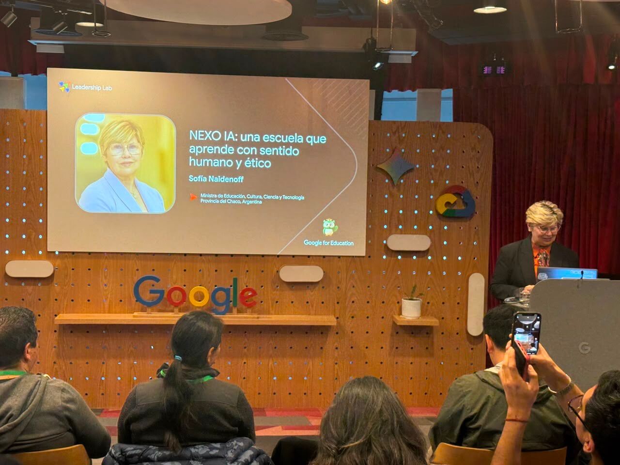 CHACO PRESENTÓ SU MODELO DE EDUCACIÓN CON INTELIGENCIA ARTIFICIAL EN ENCUENTRO LATINOAMERICANO