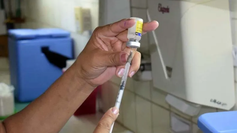 Nación limitó la cobertura gratuita de la vacuna contra la fiebre amarilla