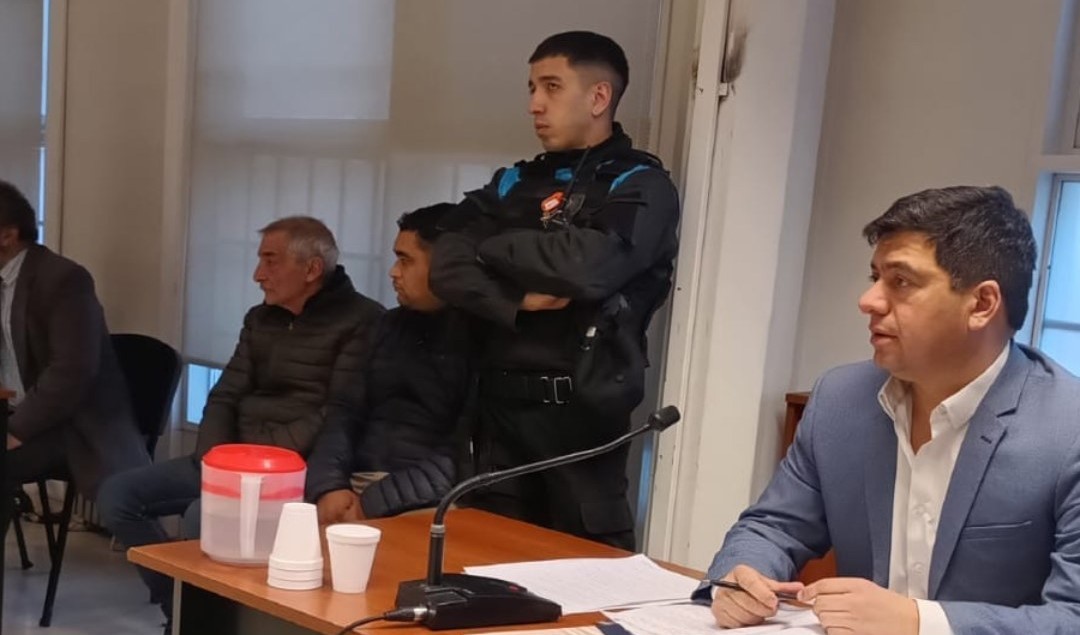 Más pruebas en la causa por estafa millonaria en Madryn: chats, cheques apócrifos y DNI truchos