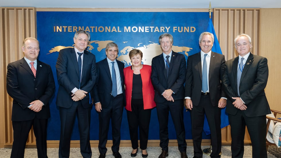 FMI en Argentina: inicia revisión técnica y auditoría de metas