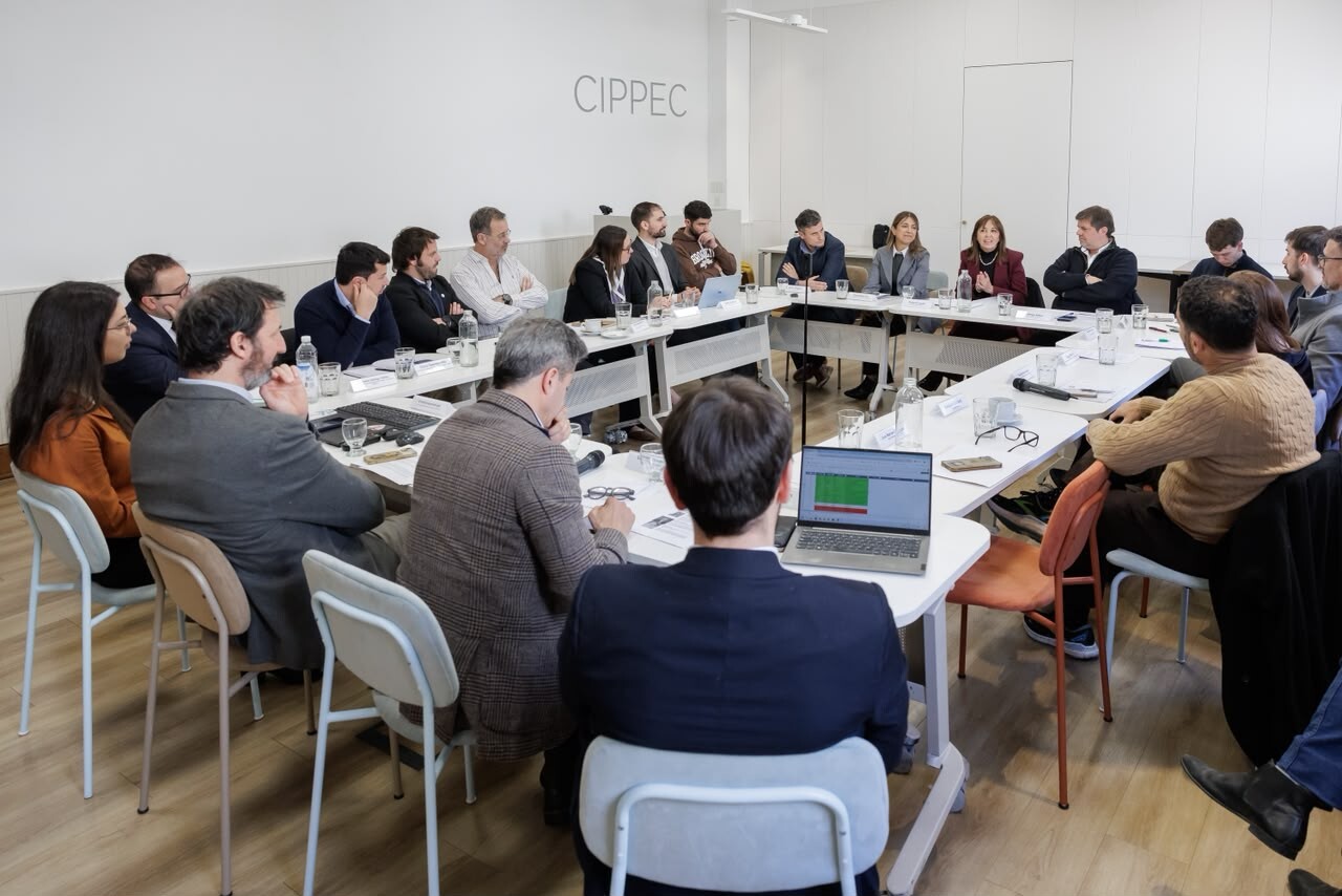 fomentar el empleo privado-2.jpeg fomentar el empleo privado-2.jpeg