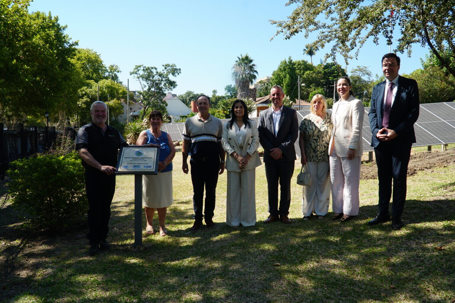 Colón inauguró su primer parque de energía solar fotovoltaica en la Planta Potabilizadora de Agua