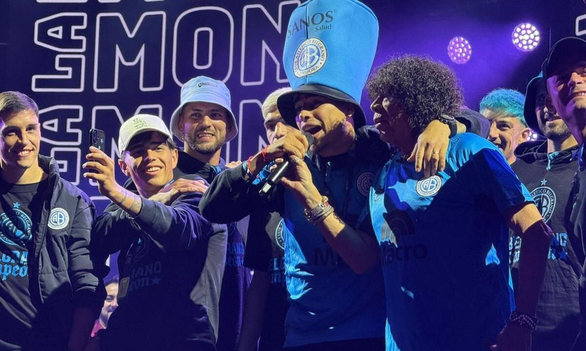 Belgrano celebró el título junto a La Mona Jiménez en una noche de música, emoción y euforia celeste