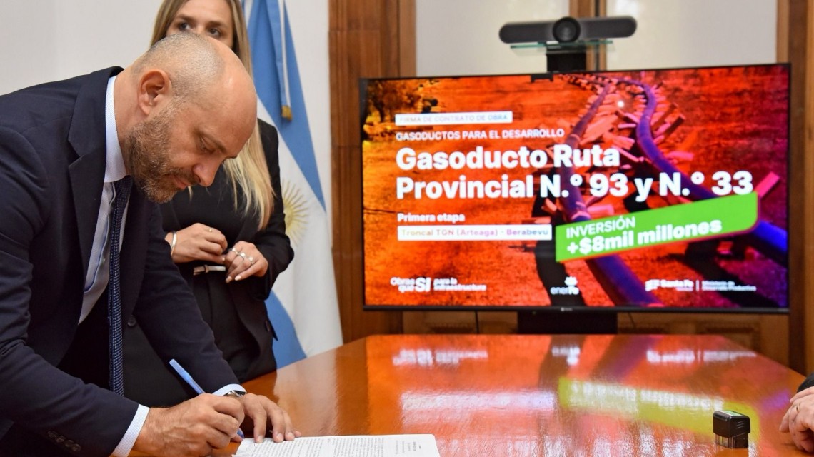 Firmaron el contrato para el inicio de la obra del Gasoducto de la Ruta Provincial Nº 93