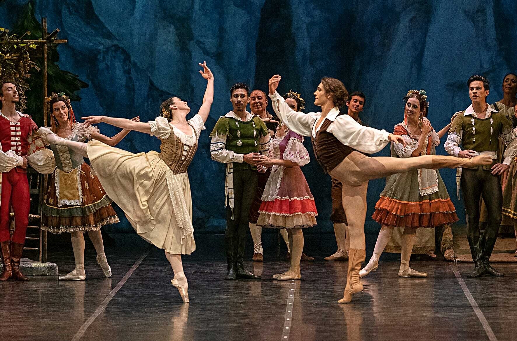 Nueve funciones de Giselle en el Colón. Las tres bailarinas debutantes
