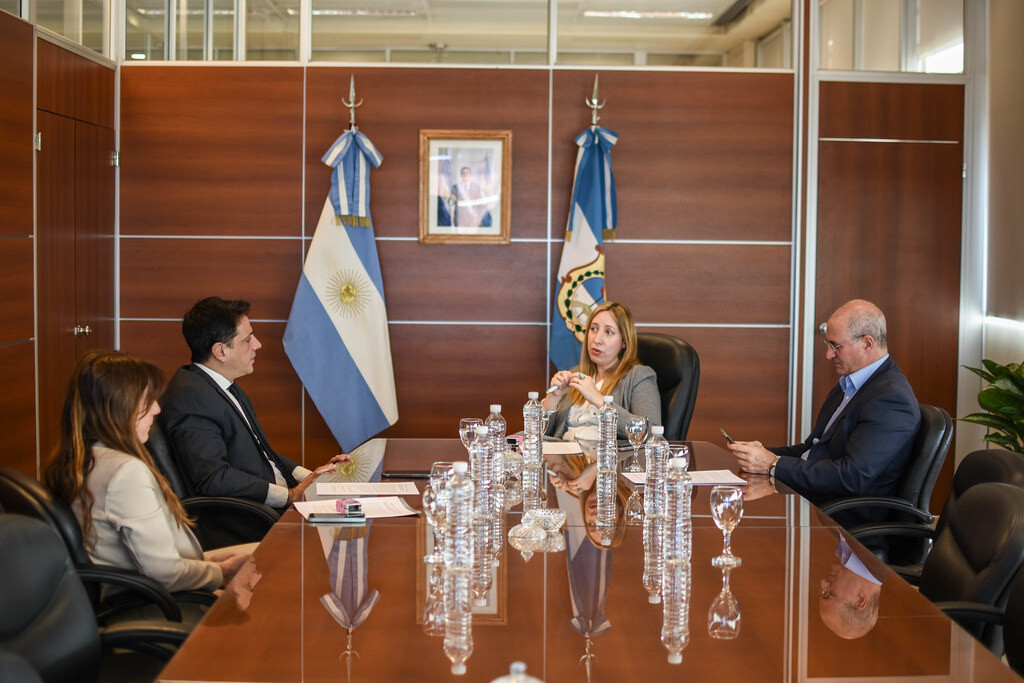 Se formalizó el acuerdo entre el Ministerio de Gobierno, a través del Registro del Estado Civil y Capacidad de las Personas, y el Foro de Abogados.