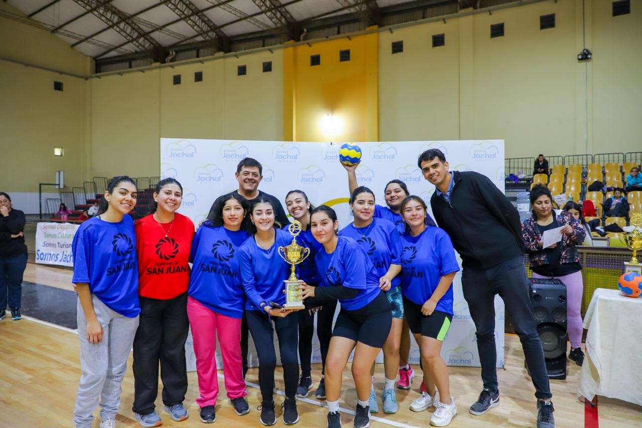 handball-femenino-2.jpeg handball-femenino-2.jpeg