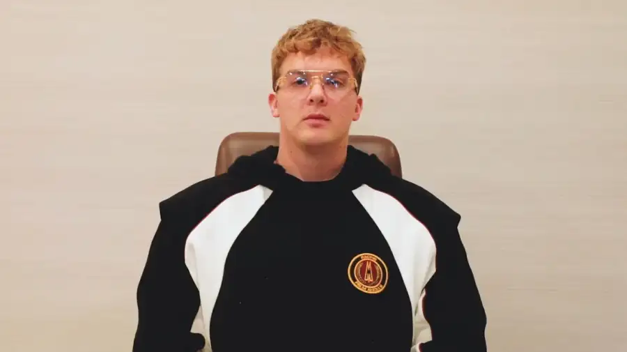 hayden-davis-en-el-video-que-subio-para-explicar-su-papel-en-el-escandalo-libra-1968116.jpg hayden-davis-en-el-video-que-subio-para-explicar-su-papel-en-el-escandalo-libra-1968116.jpg