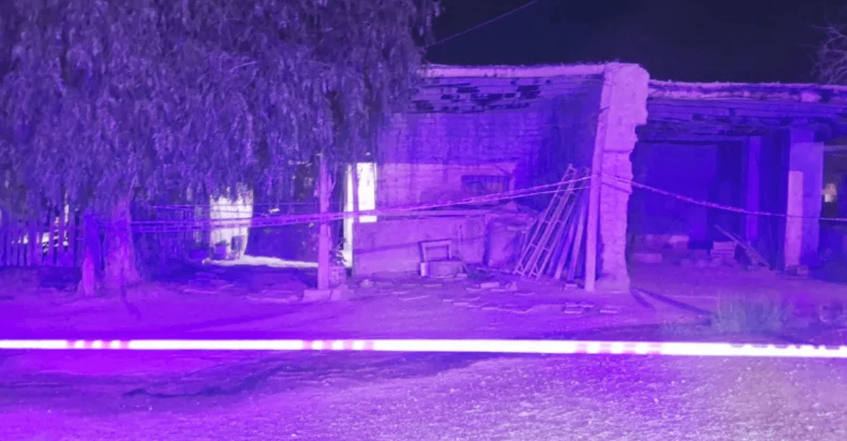 Vecinos de Rawson conmocionados por el hallazgo de un hombre muerto en su vivienda