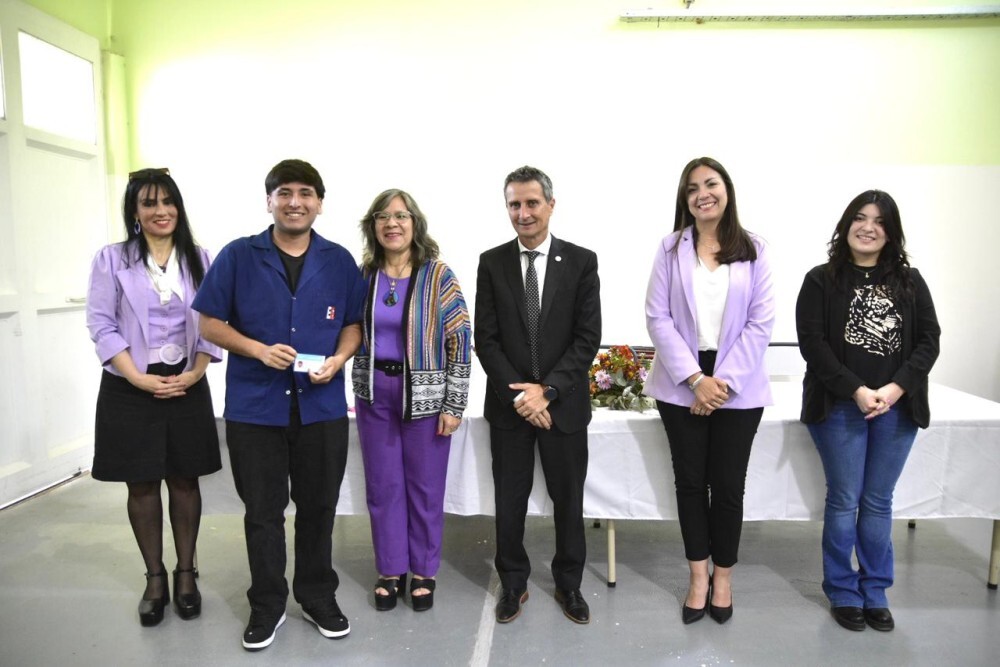 El Ministerio de Familia y Desarrollo Humano realizó la entrega de 48 carnets en manipulación de alimentos, los cuales tienen aval provincial y nacional.