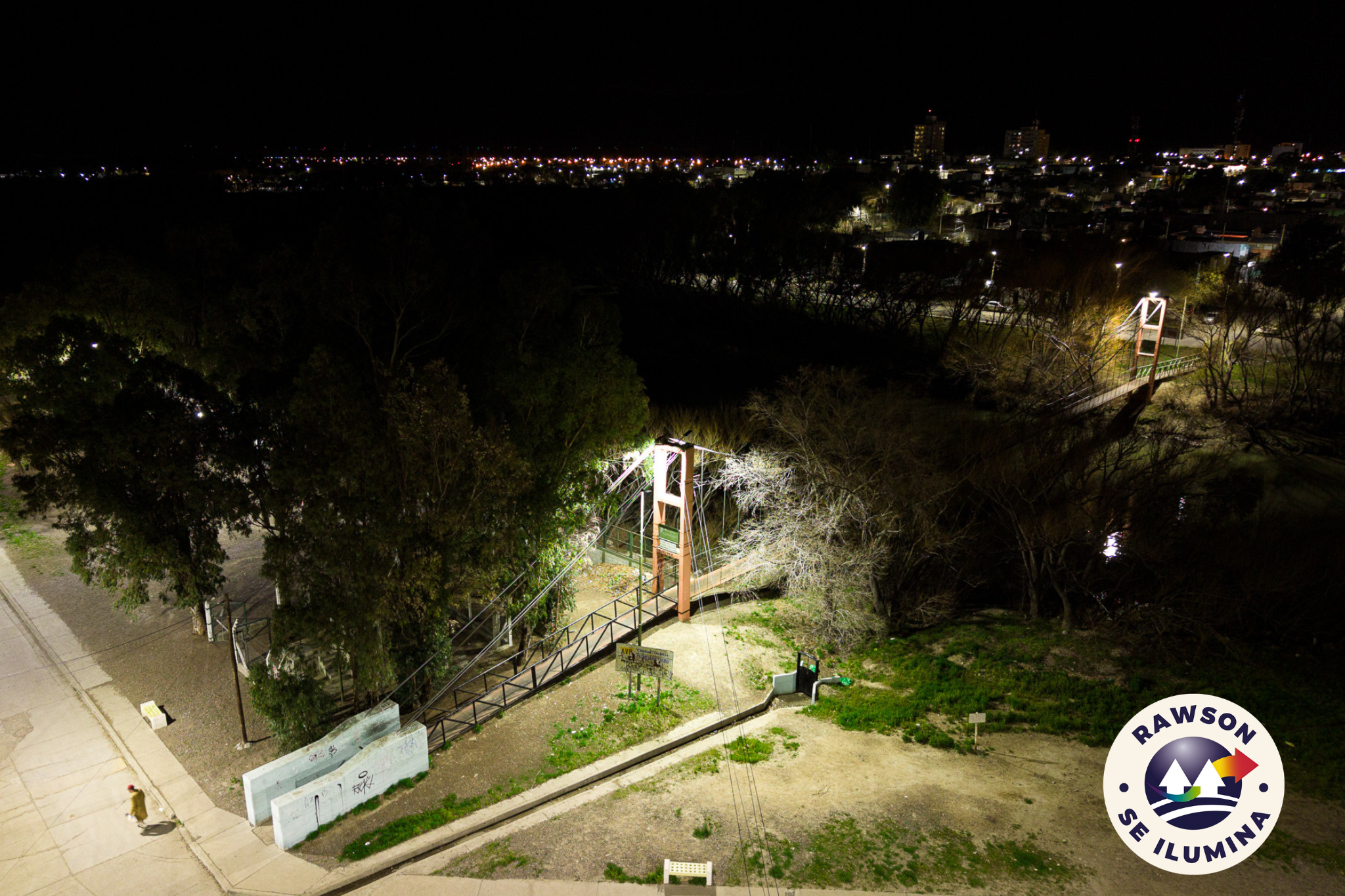 La pasarela del Área 11 ya cuenta con iluminación tras años de reclamos vecinales La pasarela del Área 11 ya cuenta con iluminación tras años de reclamos vecinales