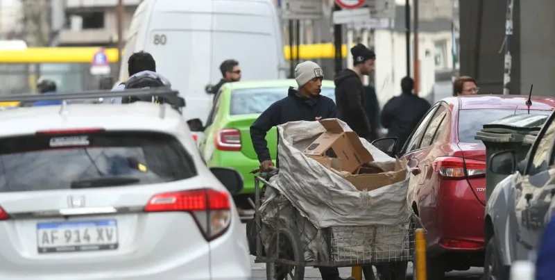 La pobreza llegó al 38,6% en el Gran Santa Fe: afecta a unas 215.000 personas y supera el promedio nacional