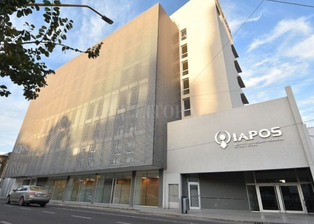 Radiografías a precio de oro: denuncian maniobra con bonos en el IAPOS