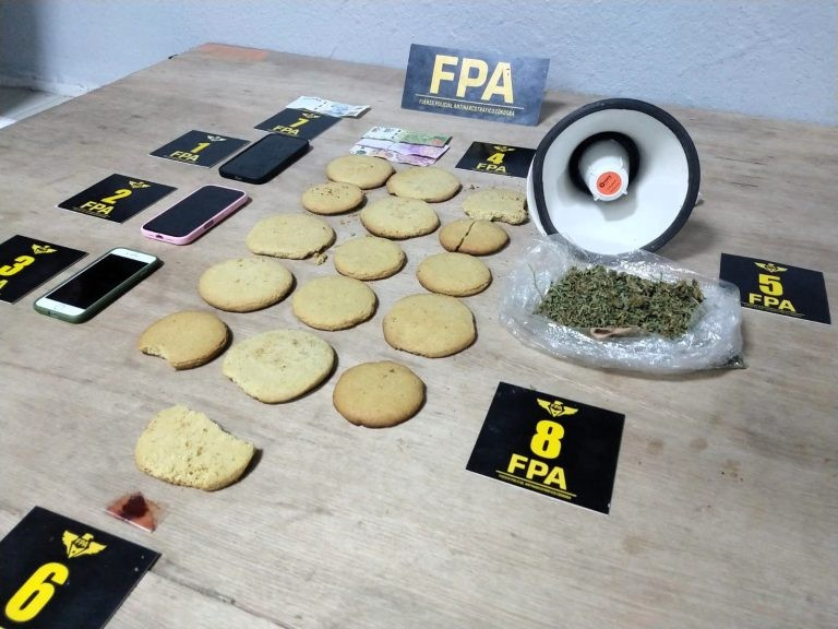 Detuvieron en Villa Carlos Paz a una pareja que vendía galletas con marihuana utilizando un megáfono