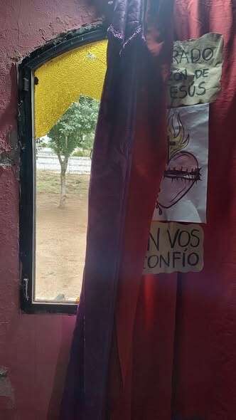 Robaron y vandalizaron una iglesia en Santa Rosa