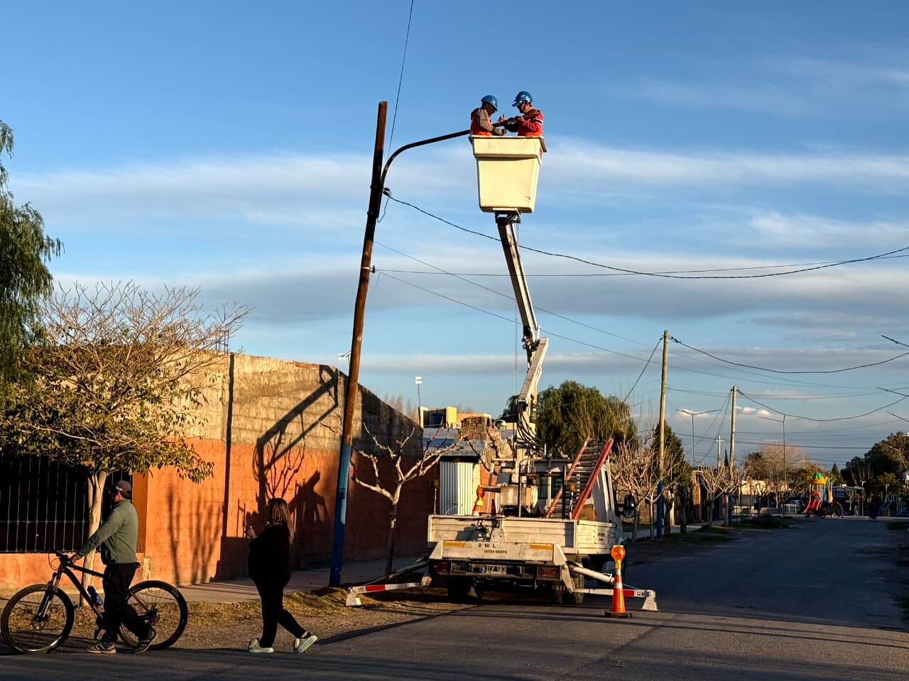 iluminación del barrio Elías Amado-2.jpeg