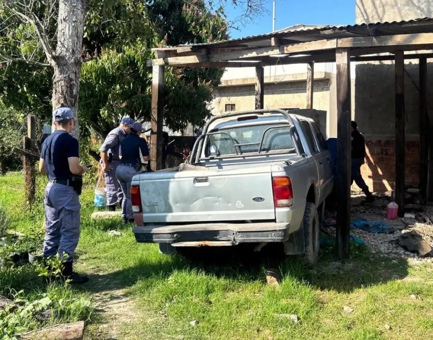 image (100).png Tragedia en Formosa: murió un hombre al ser aplastado por una camioneta mientras la reparaba